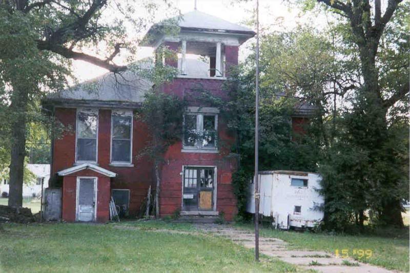 Papineau Grade School 2000