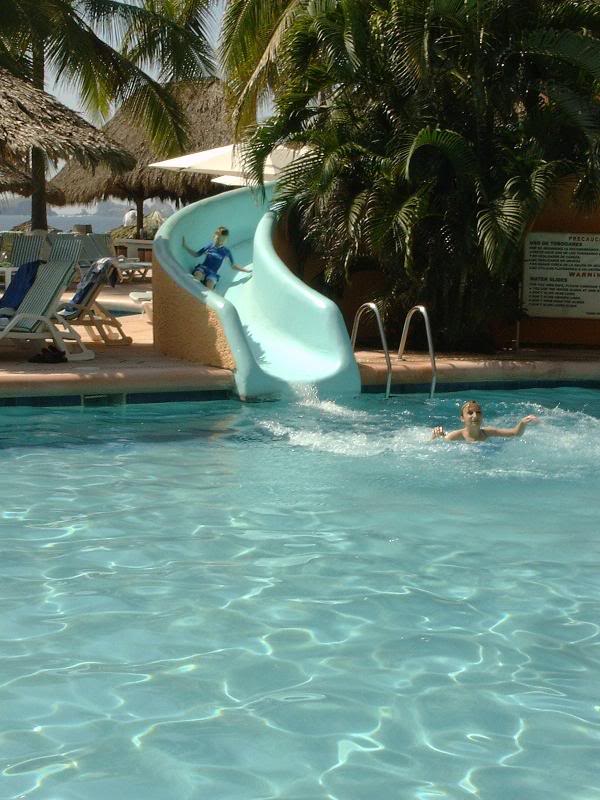 Dorado Pacifica Pool Slide