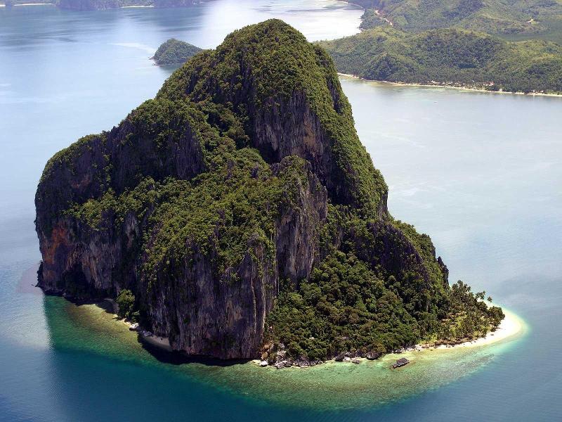 Pinagbuyatan-Is land, El Nido, Palawan where I lived for...