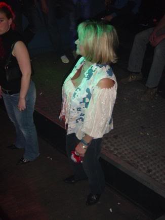 Mam tanzt mit dem Weihnachtsmann im Zap