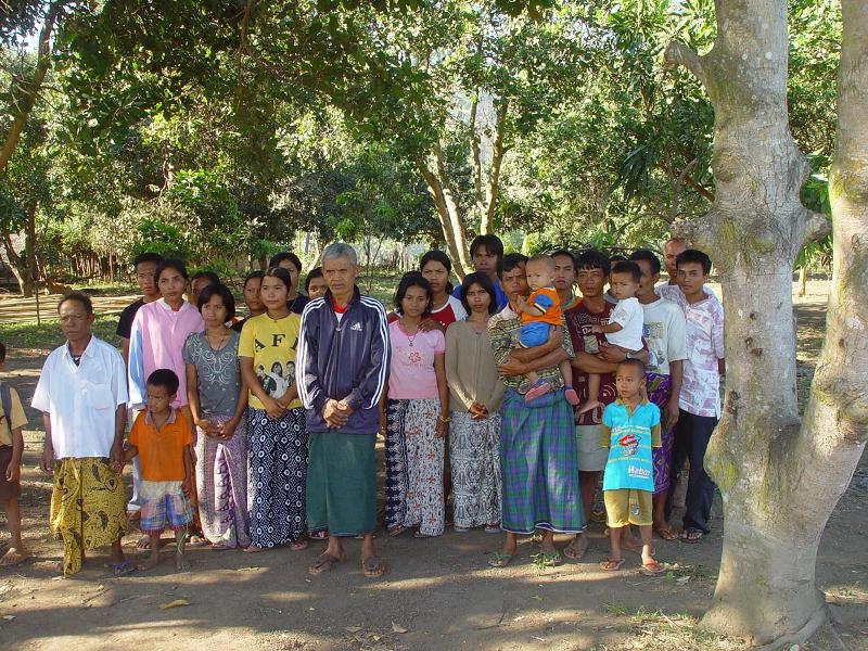 The pople of Lenek Village at Vihara Buddhavamgsa newly...