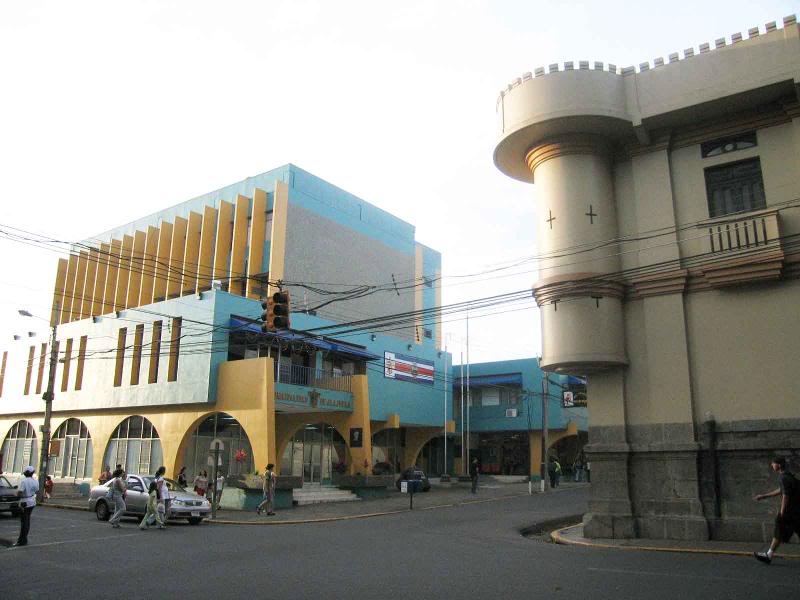 Alajuela_munici palidad_cuartel _13122005