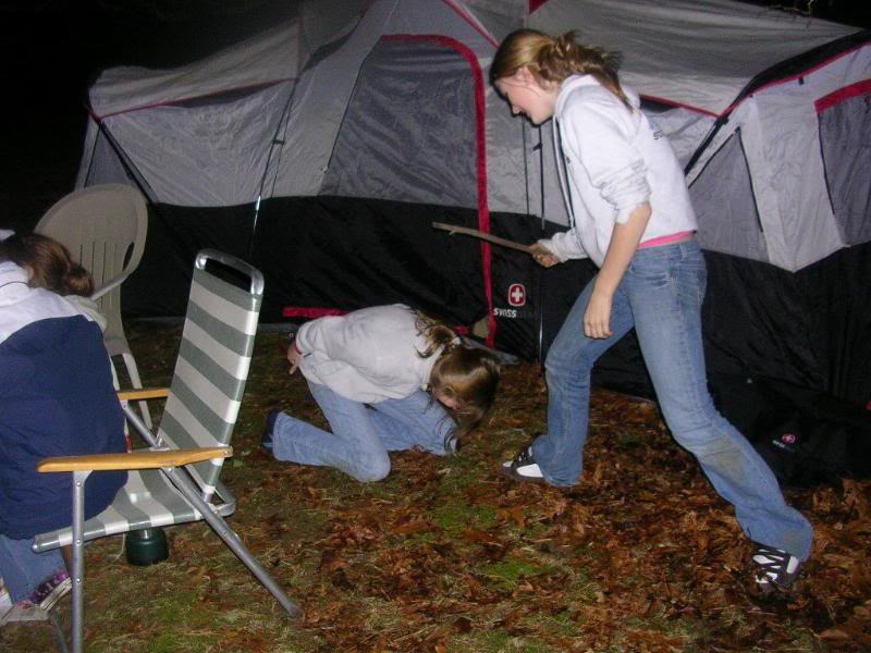 amanda handcuffed and jayci is beating her