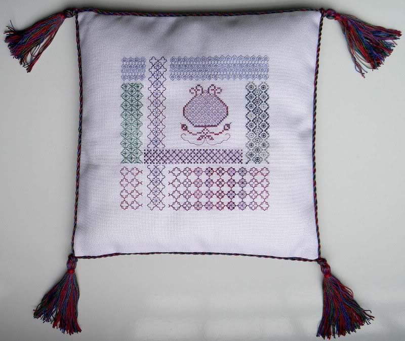 Ribbon Laces' pillow