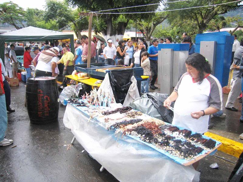 Alajuelita_2_Ar tesan�a-religio sa