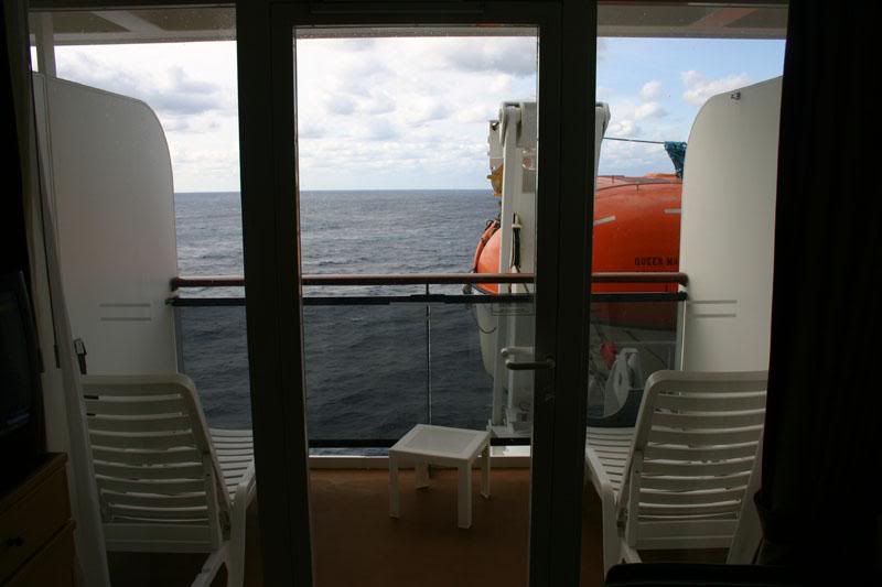 02 View at Sea 1st Obst Cabin Fwd