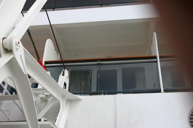 03 Cabin 8013 From Below