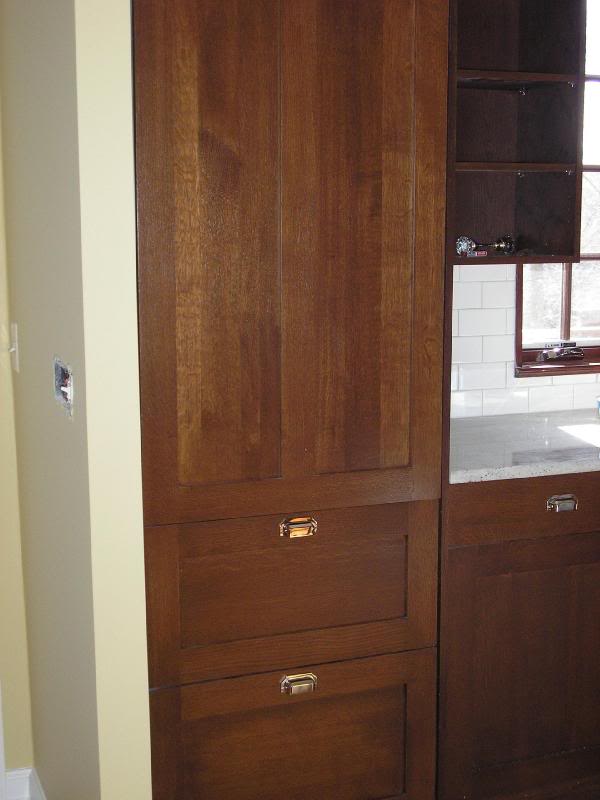 Integrated refrigerator and refrigerator drawers