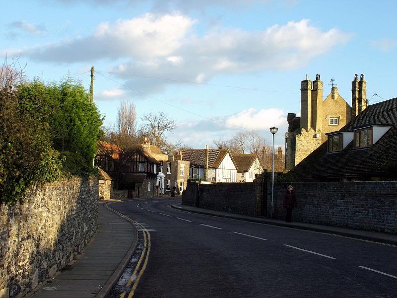 Driving into Sandwich along Ash Road