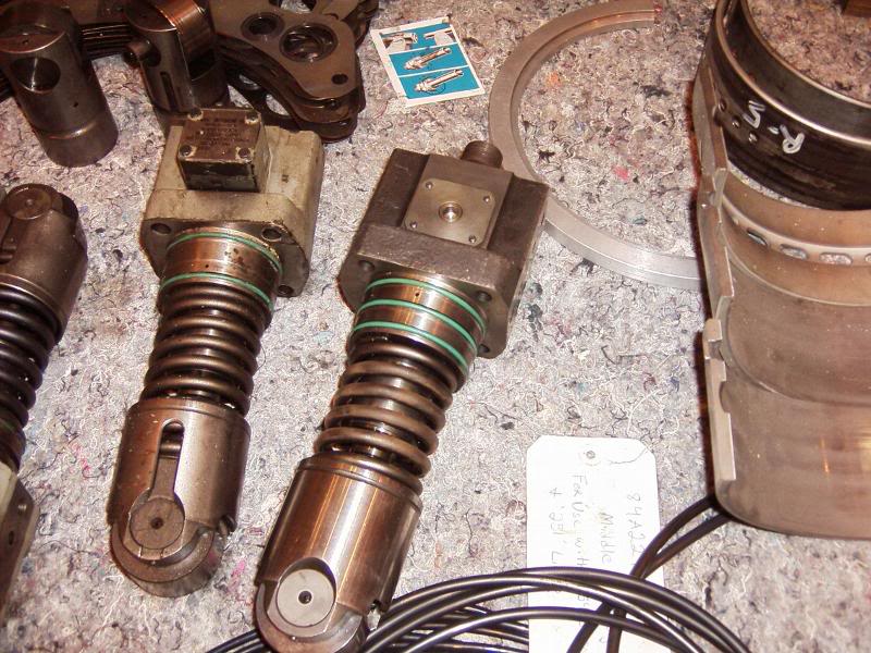 ge hdl engine - unit fuel pumps