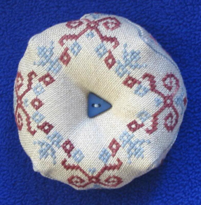 Biscornu received from Melissa (SBEBB May 2006) - back