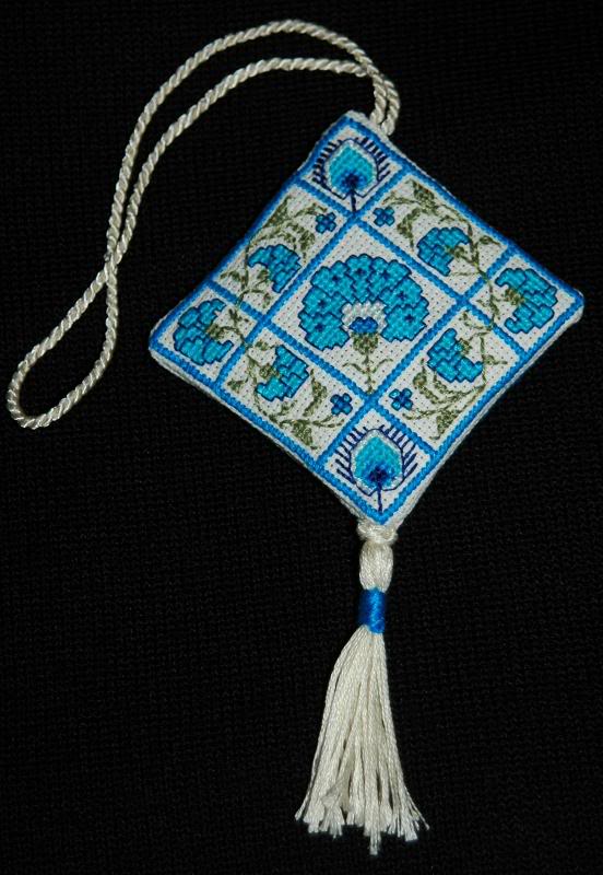 Fob from Pauline (StitchNZ May 2006) - front