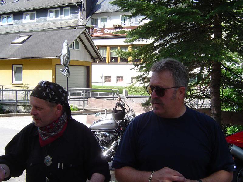 Zwei Shopperfahrer unter sich