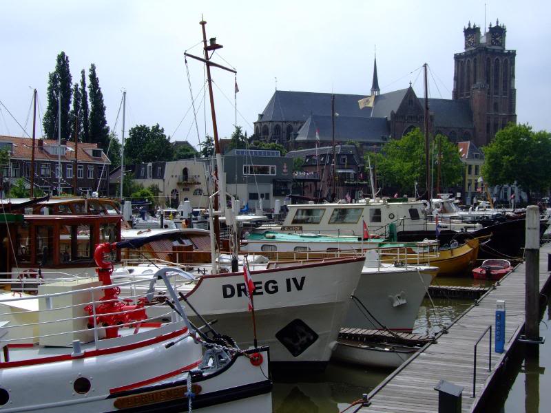DSCF5749 Dordrecht - Maartensgat and the Grote Kerk - T...