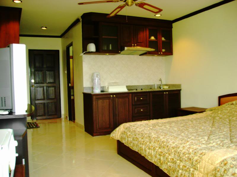 947 Thip condotel kitchen facility