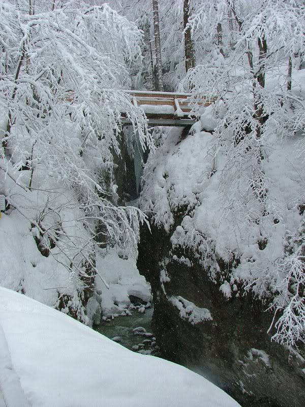 Bridge over the klamm