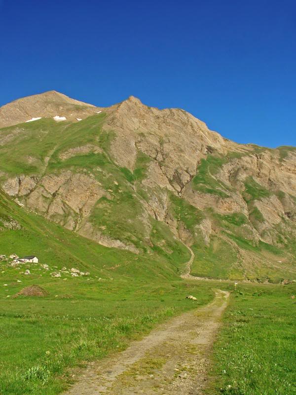 005 - Walking to the big rise