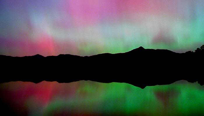 Aurora over Chocorua Lake (pan)