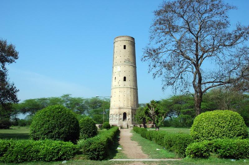 Haran Minar (17)