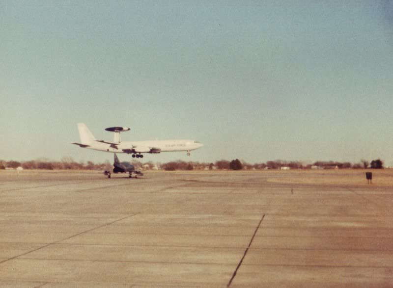 E-3A landing