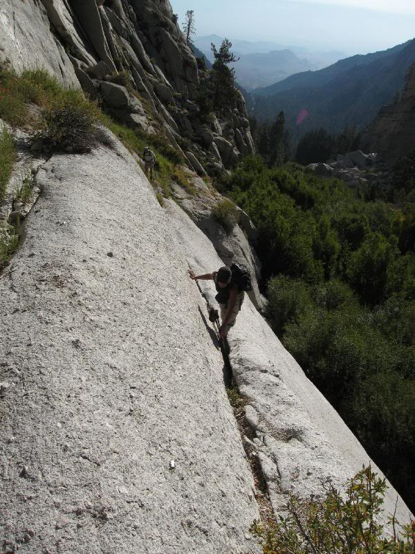 Trailtrekker and Mtflyer on the narrow ledge