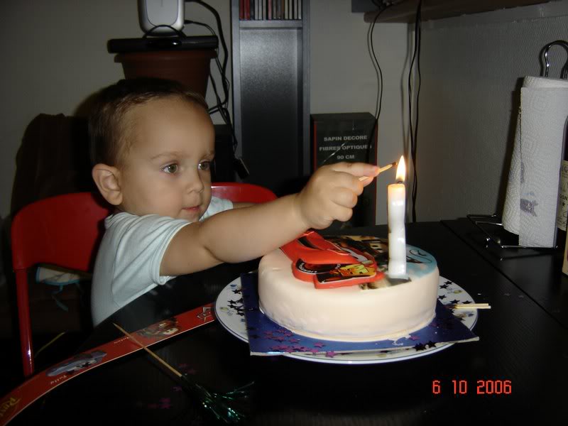 La a doua aniversare