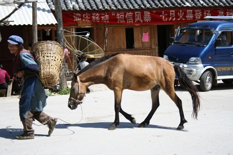 �������H