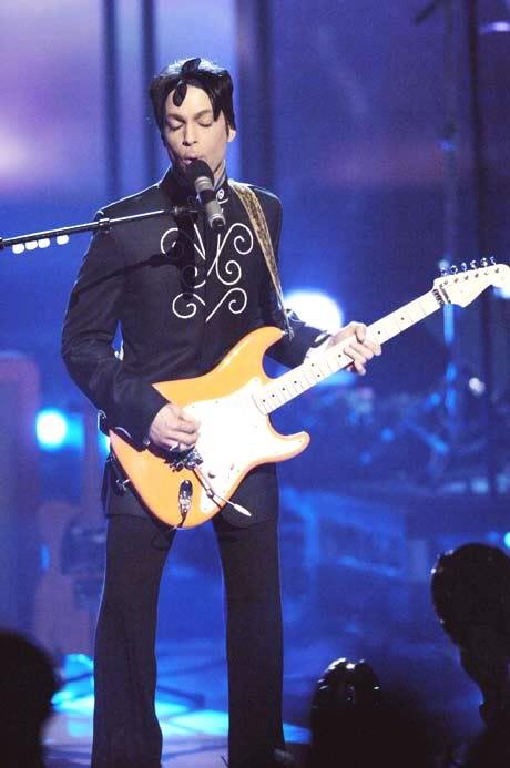 65b94ee2-ad7d-3 df1-9e76-33bd86 8eb45b-awards_s how_14_200...