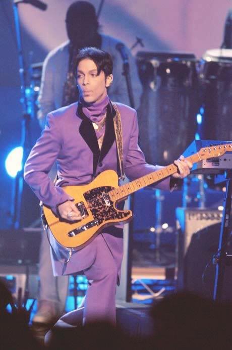 88b87520-cb97-0 d97-b3a7-287f8f d34556-awards_s how_7_2006