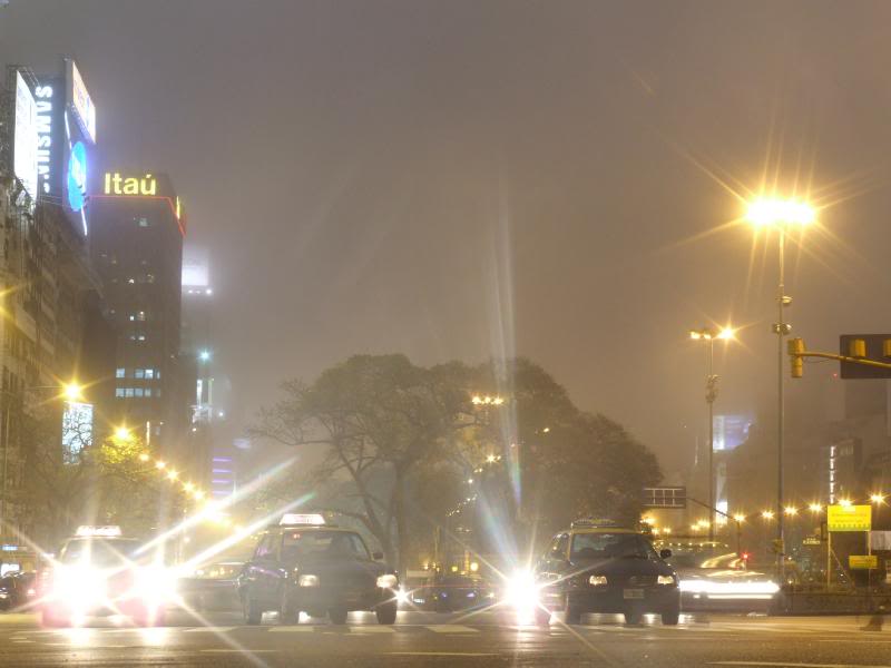 DSCF0016 Buenos Aires - Traffic at the Avenida 9 de Jul...