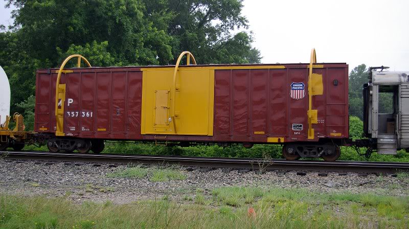MP 357361 Boxcar with Clearance Guides for Space Shuttl...