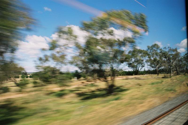 2006 10 19 006 Fast rail to Bendigo
