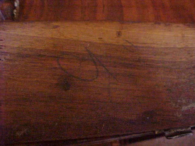 letter G found under top