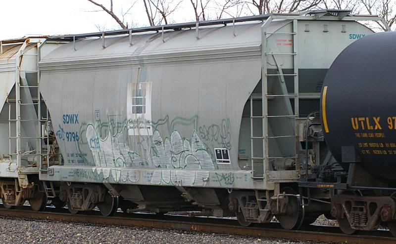 SDWX 9798 COVERED HOPPER