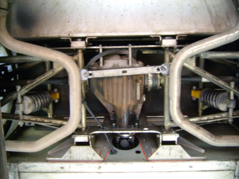 Rear suspension and diff assembly