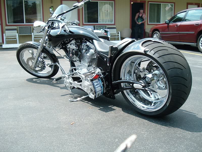 Brosnan James Bond Bike