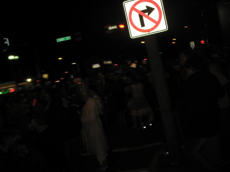 crowd on court and union