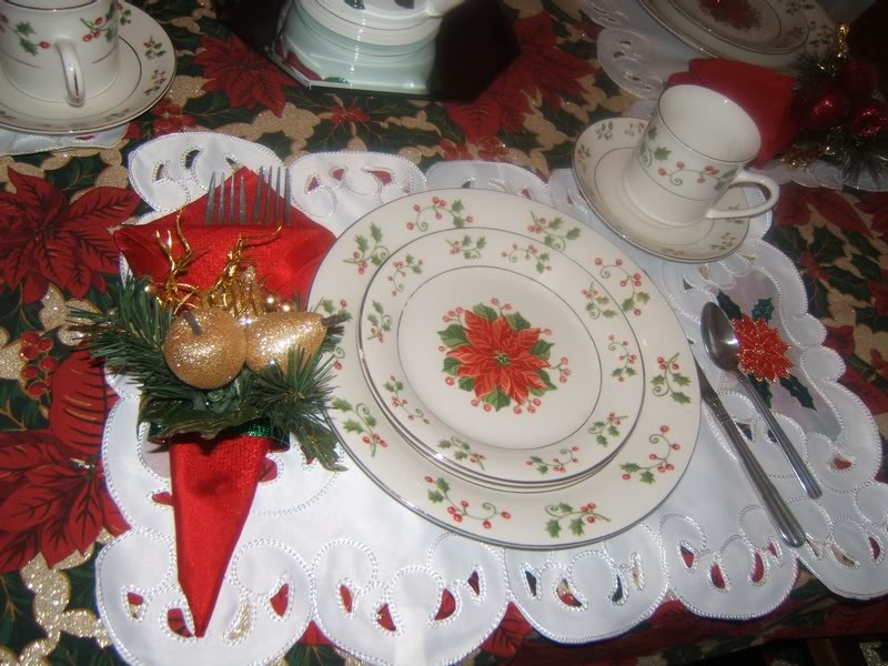 Christmas table - Dec. 2006 014