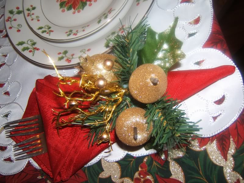 Christmas table - Dec. 2006 016