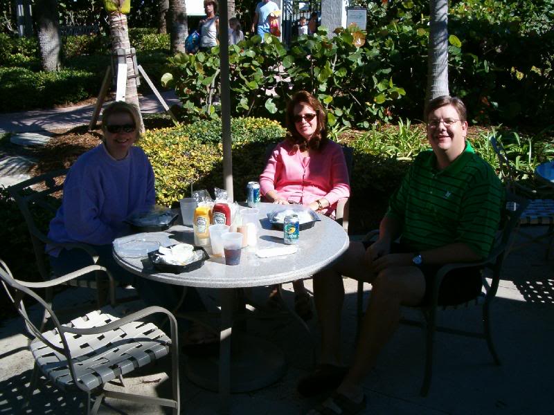 Burger hut at Ocean Pointe