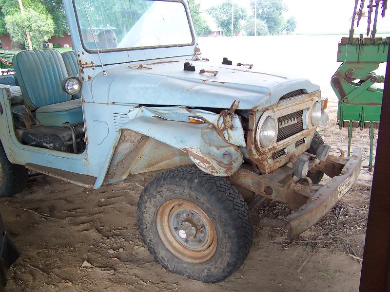 1972 Toyota FJ40 fender needed