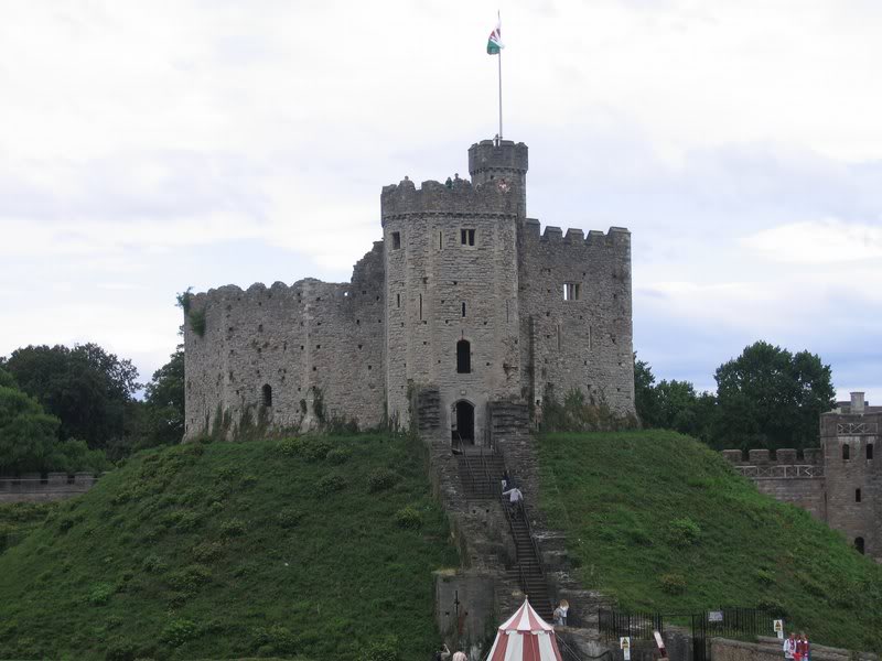 the norman keep , cardiff castle