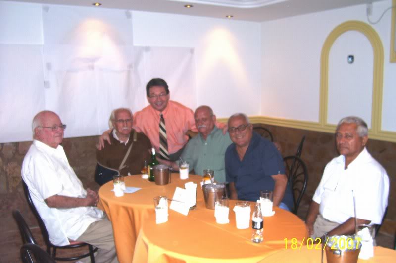 julio saludando al maestro vilas