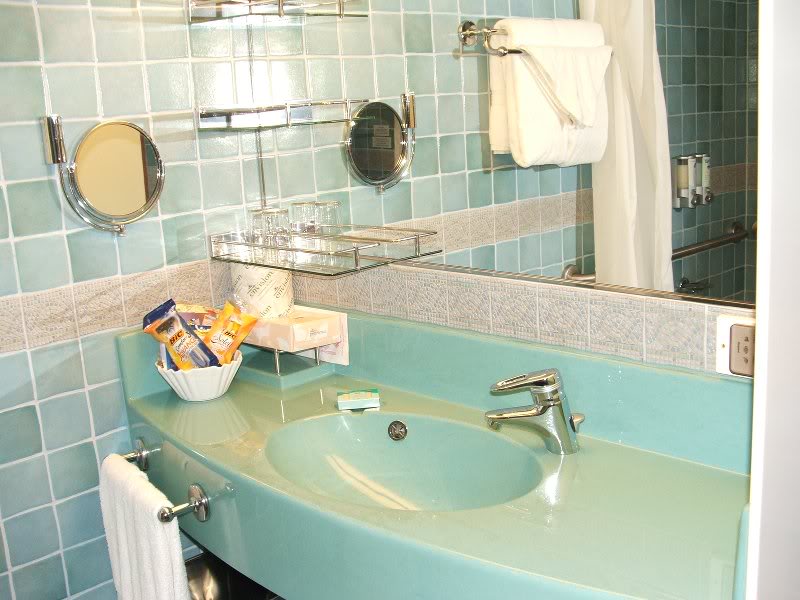 Bathroom Sink/Vanity