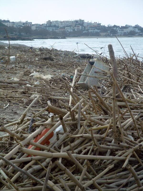 rubbish on the beach Nea Kydonia 10
