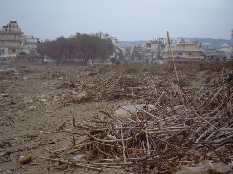 rubbish on the beach Nea Kydonia 5