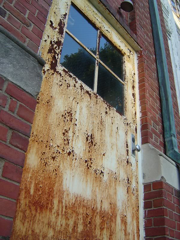 Rusty door - Shelton House