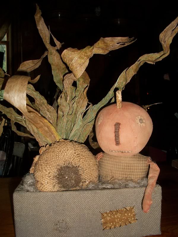 pumpkin guy(sweetpeas primitives pattern)