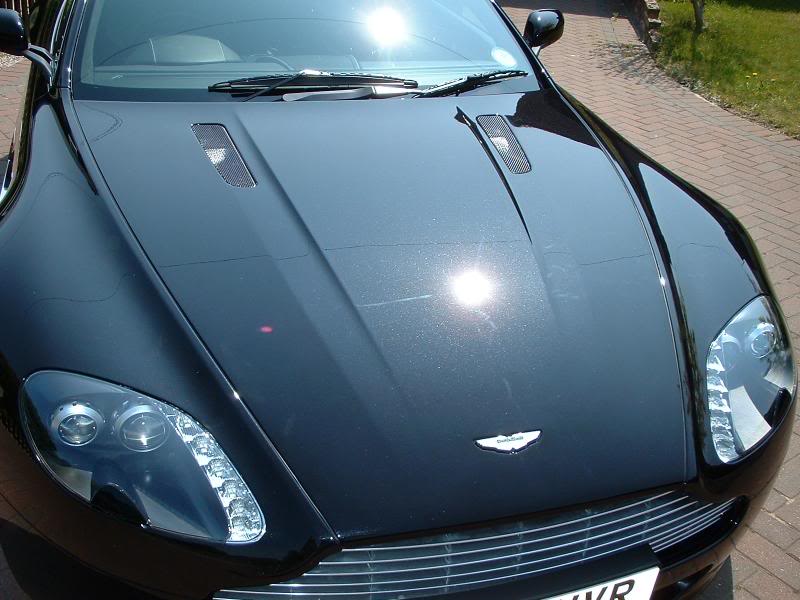aston_bonnet