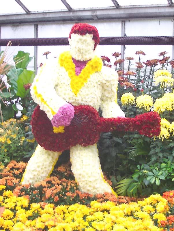 Elvis made of flowers